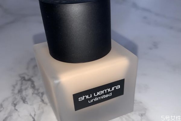 植村秀小方瓶574是什么色 植村秀小方瓶粉底液色號選擇 植村秀小方瓶574是什么色 植村秀小方瓶粉底液色號選擇