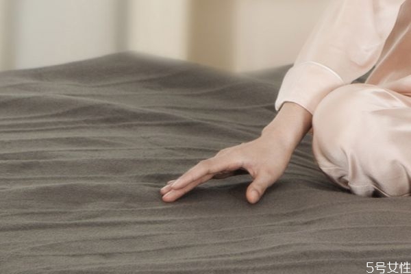 電熱毯日常怎么護理 電熱毯溫度一般多少度 電熱毯日常怎么護理 電熱毯溫度一般多少度