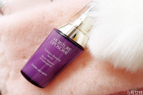 美容液是精華還是乳液 美容液的作用和功效 美容液是精華還是乳液 美容液的作用和功效