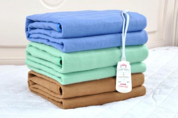 電熱毯除螨時(shí)可以睡嗎 安全使用電熱毯的方法 電熱毯除螨時(shí)可以睡嗎 安全使用電熱毯的方法