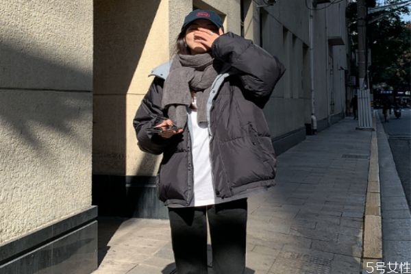 幾月份買(mǎi)羽絨服最便宜 反季節(jié)買(mǎi)羽絨服劃算不