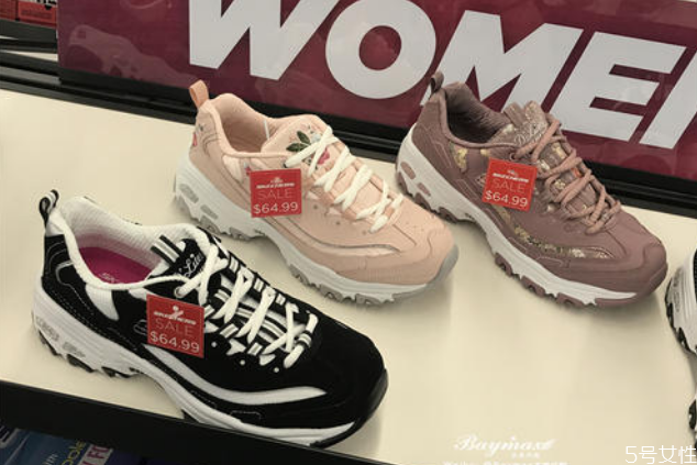 斯凱奇是大牌嗎 斯凱奇和安踏一個(gè)檔次嗎 斯凱奇是大牌嗎 斯凱奇和安踏一個(gè)檔次嗎