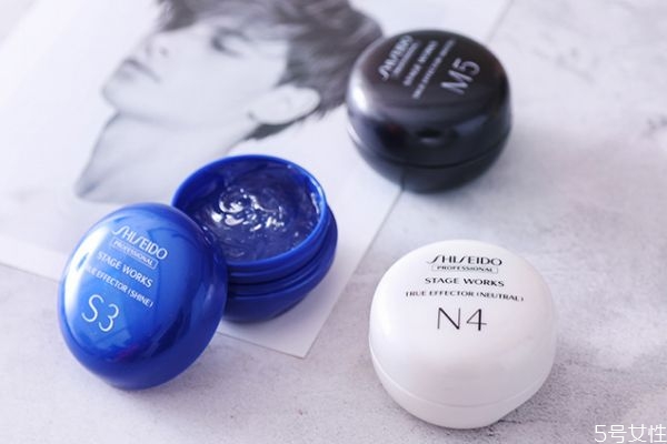 天天噴發(fā)膠會(huì)禿頂嗎 噴了定型睡一覺(jué)可以嗎 天天噴發(fā)膠會(huì)禿頂嗎 噴了定型睡一覺(jué)可以嗎