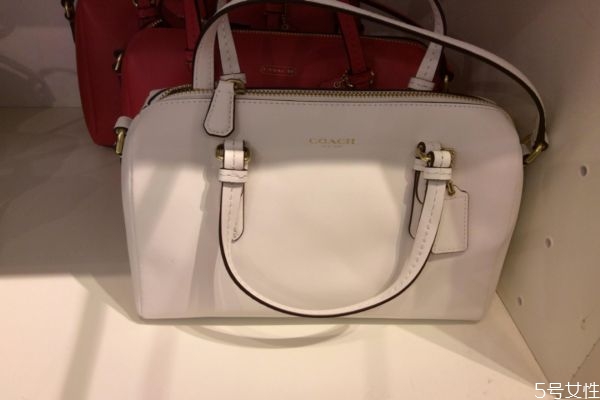 白色包包長霉了用什么洗 白色包包防霉保養(yǎng)要點 白色包包長霉了用什么洗 白色包包防霉保養(yǎng)要點