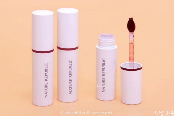 自然樂園唇釉怎么樣 自然樂園唇釉價位多少 自然樂園唇釉怎么樣 自然樂園唇釉價位多少