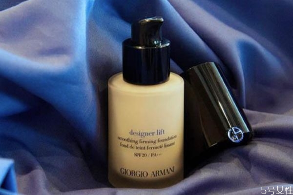 阿瑪尼粉底液掉地上摔壞了怎么辦 阿瑪尼粉底液摔碎