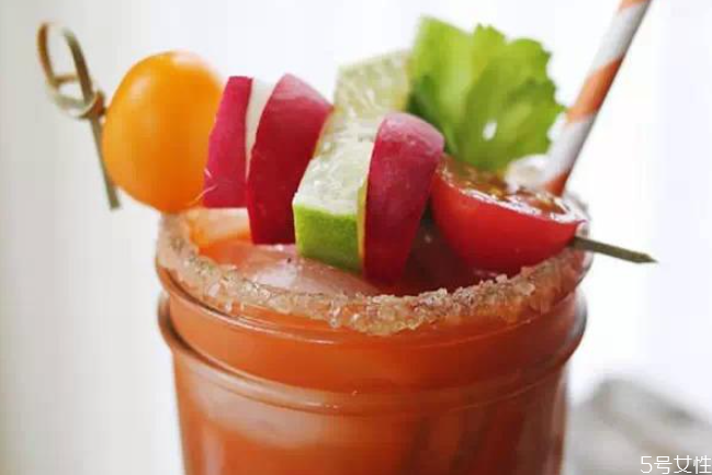 血腥瑪麗雞尾酒烈嗎 血腥瑪麗度數(shù)多少 血腥瑪麗雞尾酒烈嗎 血腥瑪麗度數(shù)多少