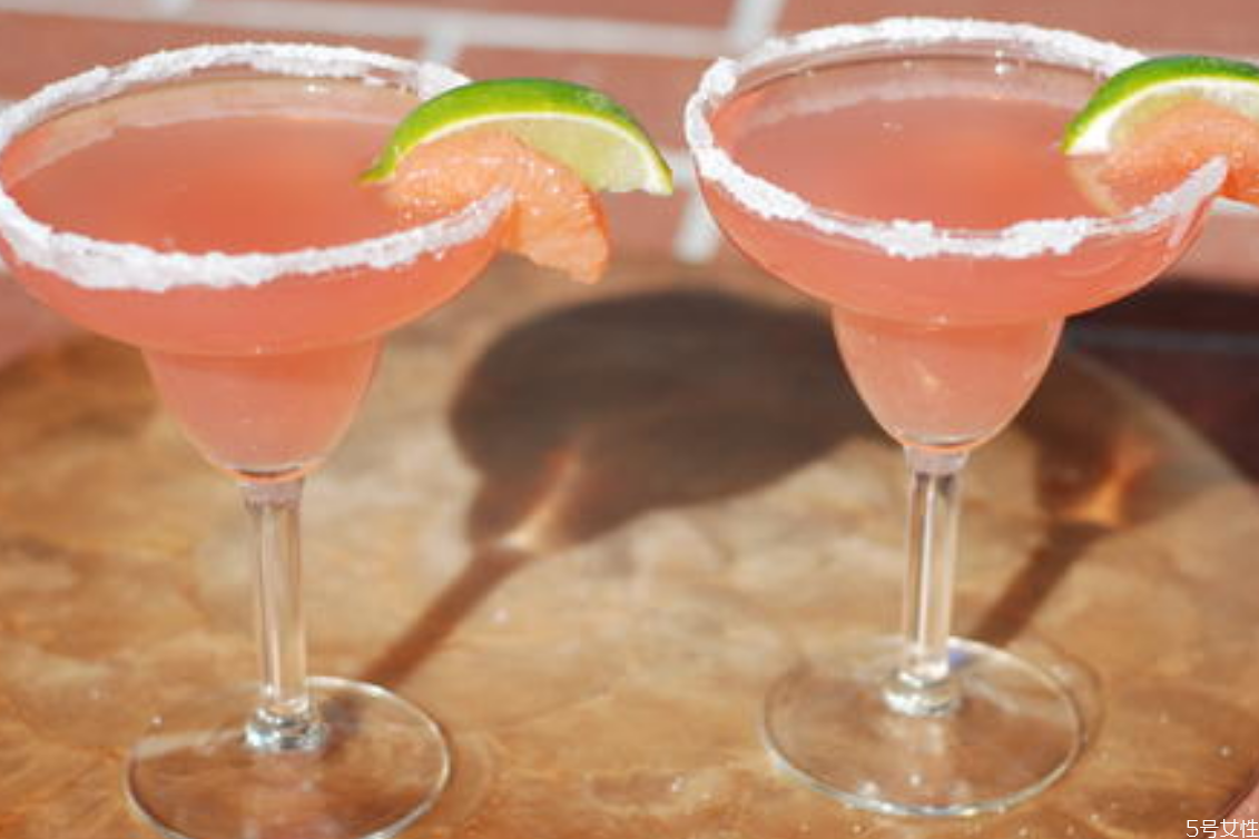 藍(lán)色瑪格麗特好喝嗎 藍(lán)色瑪格麗特容易醉嗎 藍(lán)色瑪格麗特好喝嗎 藍(lán)色瑪格麗特容易醉嗎