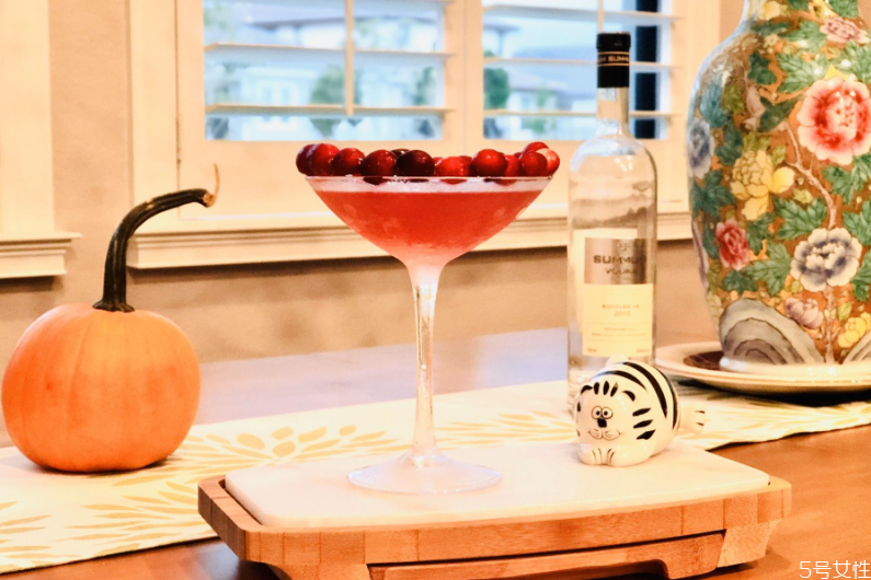 大都會雞尾酒配方 大都會雞尾酒怎么調