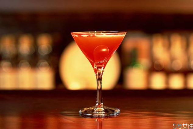大都會雞尾酒怎么喝 大都會雞尾酒故事 大都會雞尾酒怎么喝 大都會雞尾酒故事