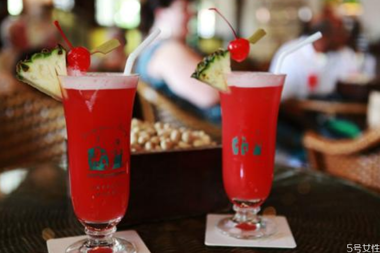 新加坡司令是女人喝的嗎 新加坡司令雞尾酒故事 新加坡司令是女人喝的嗎 新加坡司令雞尾酒故事