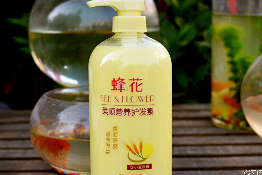 蜂花護發(fā)素可以不洗嗎 蜂花護發(fā)素怎么用 蜂花護發(fā)素可以不洗嗎 蜂花護發(fā)素怎么用