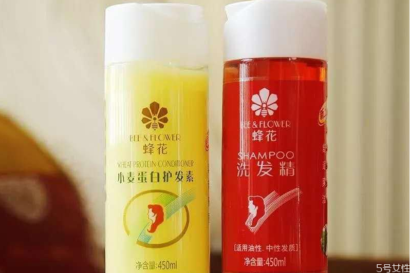 蜂花護發(fā)素可以不洗嗎 蜂花護發(fā)素怎么用 蜂花護發(fā)素可以不洗嗎 蜂花護發(fā)素怎么用