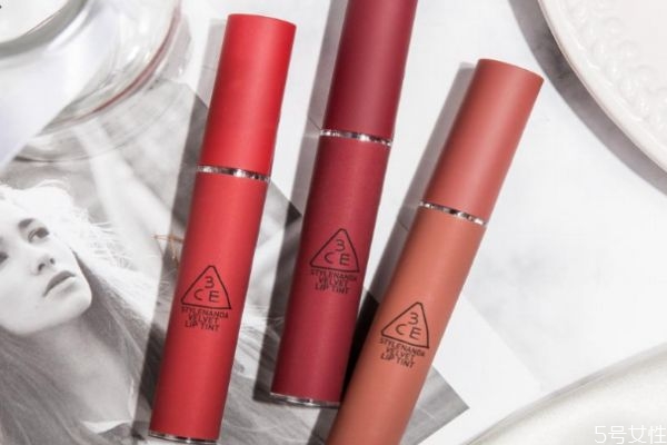 3ce絲絨唇釉怎么樣 3ce絲絨唇釉怎么辨別真假 3ce絲絨唇釉怎么樣 3ce絲絨唇釉怎么辨別真假