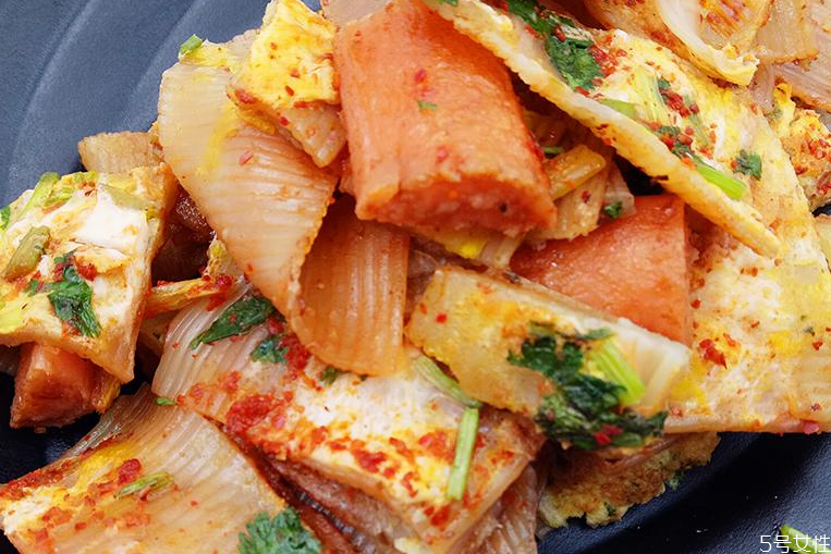 烤冷面的面皮有膠嗎 烤冷面的危害 烤冷面的面皮有膠嗎 烤冷面的危害