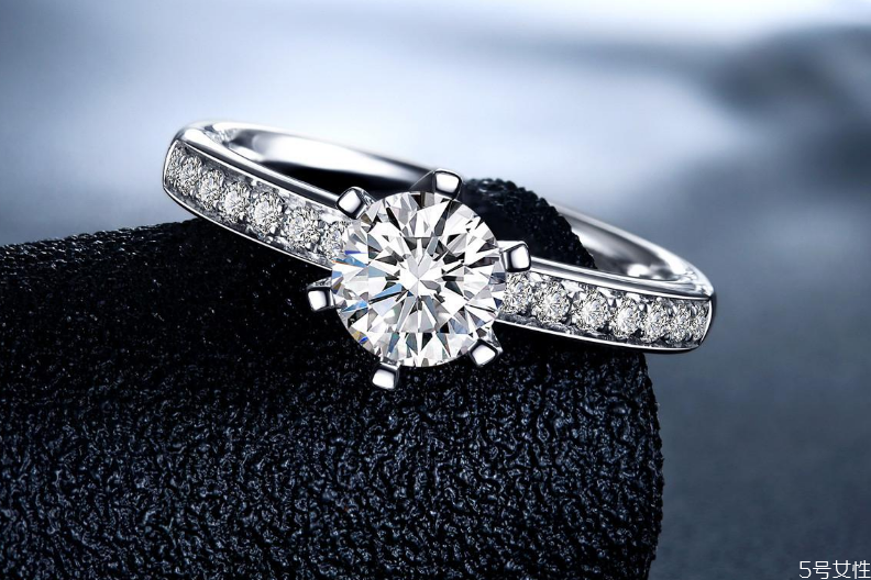 克徠帝和周大福哪個(gè)好 克徠帝鉆石排名第幾 克徠帝和周大福哪個(gè)好 克徠帝鉆石排名第幾