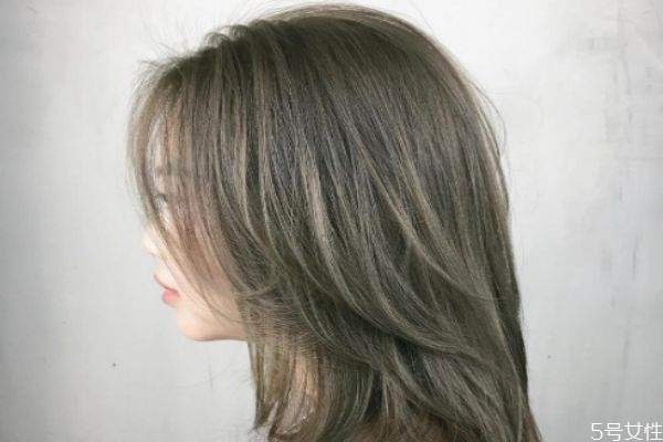 漂發(fā)可以濕發(fā)嗎 漂發(fā)可以直接染嗎 漂發(fā)可以濕發(fā)嗎 漂發(fā)可以直接染嗎