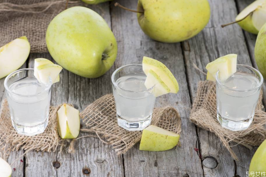 利口酒好不好喝 利口酒配什么好喝 利口酒好不好喝 利口酒配什么好喝