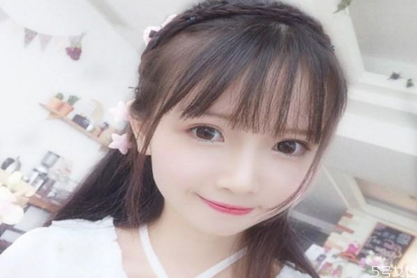 劉海中間有縫隙怎么弄 怎么矯正劉海的縫隙 劉海中間有縫隙怎么弄 怎么矯正劉海的縫隙