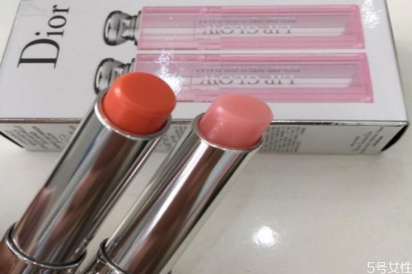迪奧變色唇膏001和004怎么選 迪奧變色唇膏色號(hào)選擇 迪奧變色唇膏001和004怎么選 迪奧變色唇膏色號(hào)選擇