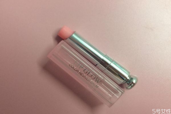 迪奧變色唇膏001和004怎么選 迪奧變色唇膏色號(hào)選擇 迪奧變色唇膏001和004怎么選 迪奧變色唇膏色號(hào)選擇