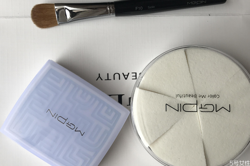 毛戈平粉膏可以用來補妝嗎 毛戈平粉膏和粉餅的區(qū)別 毛戈平粉膏可以用來補妝嗎 毛戈平粉膏和粉餅的區(qū)別