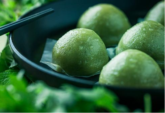 青團(tuán)蒸多長時(shí)間 青團(tuán)蒸幾分鐘能熟 青團(tuán)蒸多長時(shí)間 青團(tuán)蒸幾分鐘能熟