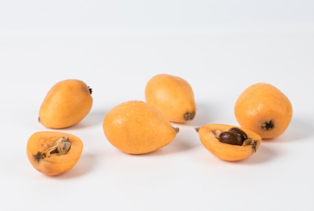 枇杷是涼性的還是熱性的 枇杷是寒性水果還是溫性水果 枇杷是涼性的還是熱性的 枇杷是寒性水果還是溫性水果