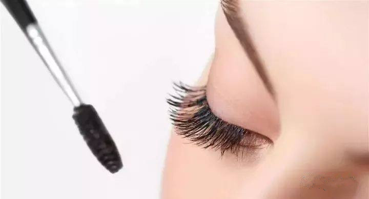 睫毛膏要卸妝嗎 睫毛膏要用專門卸妝液嗎 睫毛膏要卸妝嗎 睫毛膏要用專門卸妝液嗎