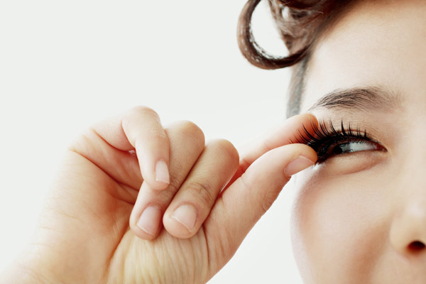 假睫毛有哪些種類 假睫毛有什么材質(zhì) 假睫毛有哪些種類 假睫毛有什么材質(zhì)