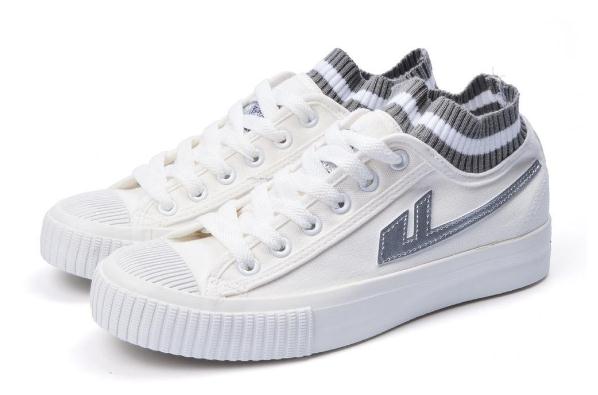 回力要墊鞋墊嗎 回力要買大一號(hào)的嗎