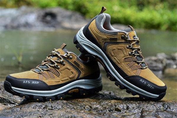 登山鞋要買(mǎi)大一碼嗎 登山鞋為什么要大一碼