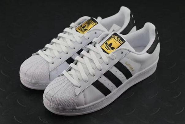 小白鞋怎么穿搭好看 小白鞋怎么配褲子 小白鞋怎么穿搭好看 小白鞋怎么配褲子