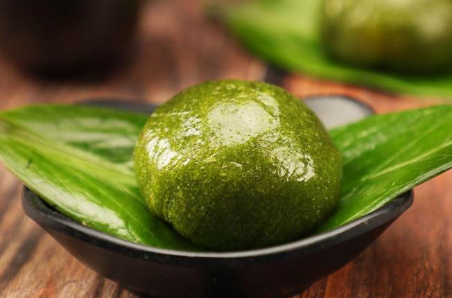 蒸青團(tuán)的時(shí)候下面墊的紙是什么紙 蒸青團(tuán)下面能墊錫紙嗎 蒸青團(tuán)的時(shí)候下面墊的紙是什么紙 蒸青團(tuán)下面能墊錫紙嗎