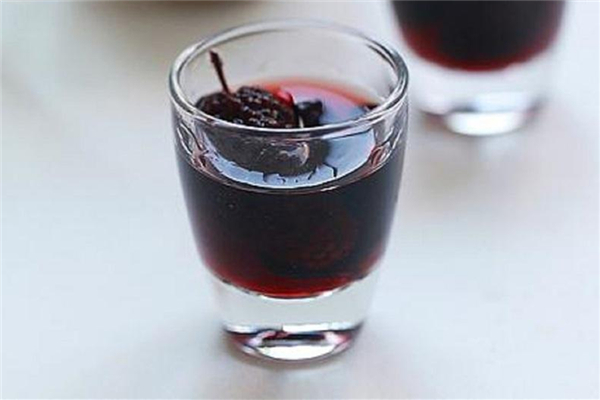 桑葚酒養(yǎng)生嗎 桑葚酒怎么做好喝 桑葚酒養(yǎng)生嗎 桑葚酒怎么做好喝