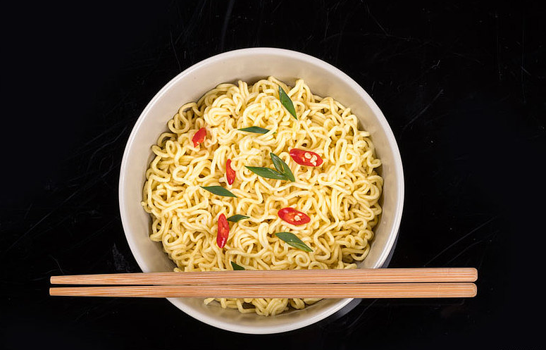 吃方便面對身體有害嗎 方便面、掛面、手搟面哪個(gè)更有營養(yǎng)