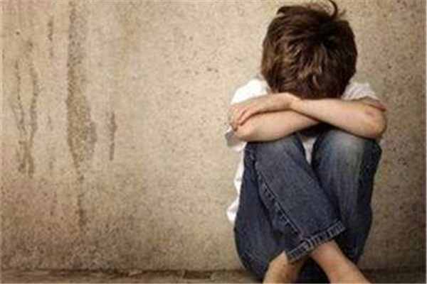 自閉癥是如何造成的 自閉癥可以康復(fù)嗎