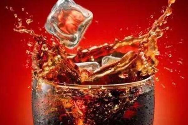 可樂(lè)有咖啡成分嗎 可樂(lè)有酒精度嗎 可樂(lè)有咖啡成分嗎 可樂(lè)有酒精度嗎