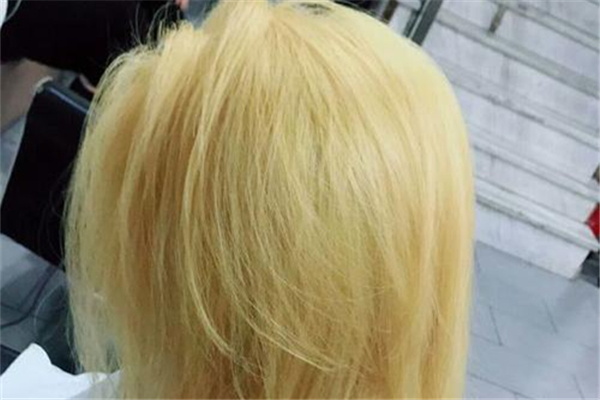 漂頭發(fā)傷害大嗎 漂頭發(fā)一般多長時間 漂頭發(fā)傷害大嗎 漂頭發(fā)一般多長時間