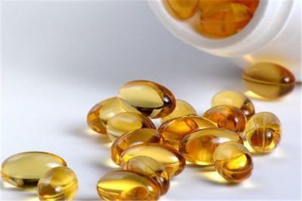 魚(yú)肝油補(bǔ)什么 魚(yú)肝油多大寶寶可以吃 魚(yú)肝油補(bǔ)什么 魚(yú)肝油多大寶寶可以吃