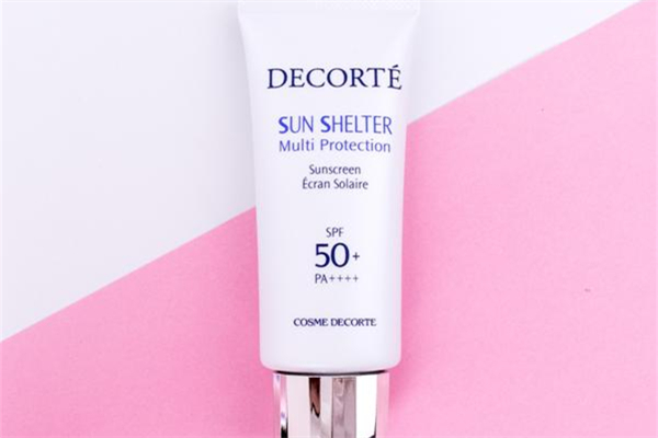 防曬霜和粉底先涂哪個 防曬霜正確的使用步驟 防曬霜和粉底先涂哪個 防曬霜正確的使用步驟