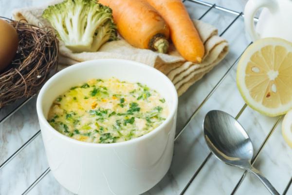 嬰兒添加輔食要放油嗎 嬰兒添加輔食要具備什么條件 嬰兒添加輔食要放油嗎 嬰兒添加輔食要具備什么條件