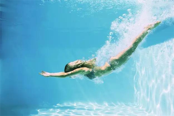 游泳那種姿勢(shì)最好學(xué) 游泳要學(xué)多久才會(huì)