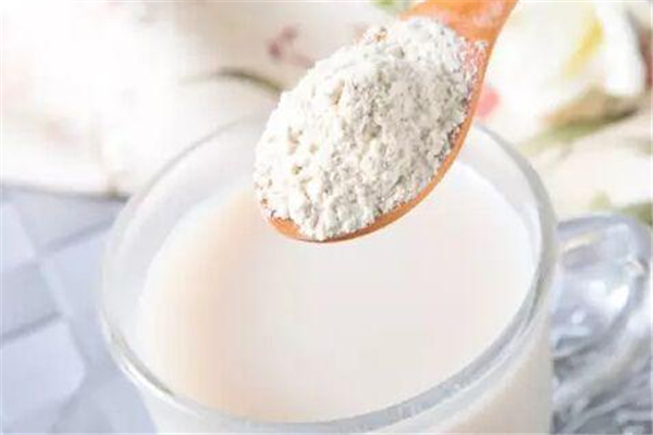 蛋白粉健身前喝還是健身后喝 蛋白粉什么時間喝效果最好