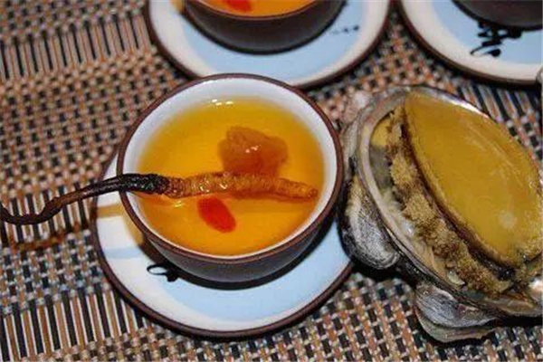 蟲草泡酒搭配什么最好 蟲草泡酒禁忌 蟲草泡酒搭配什么最好 蟲草泡酒禁忌