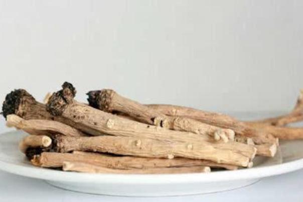 板藍(lán)根會(huì)引起嗜睡嗎 板藍(lán)根會(huì)過(guò)敏嗎 板藍(lán)根會(huì)引起嗜睡嗎 板藍(lán)根會(huì)過(guò)敏嗎