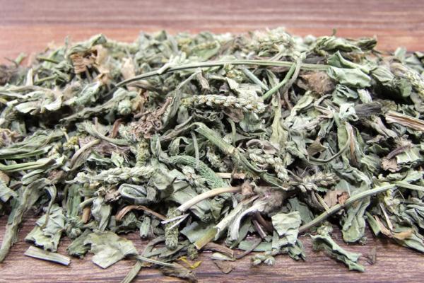 車(chē)前草可以泡腳嗎 車(chē)前草泡腳有什么好處