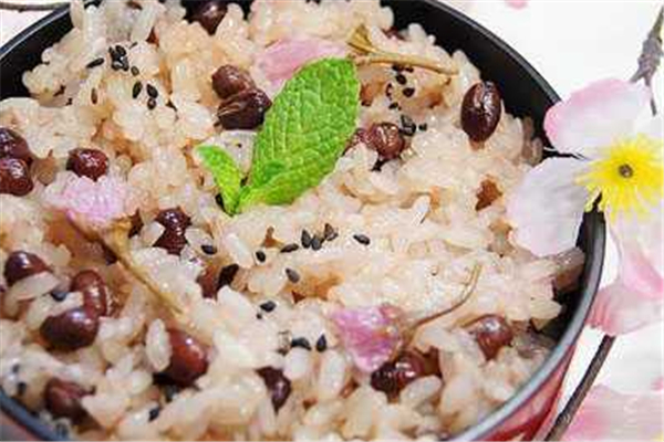 糯米吃多了胃不舒服怎么辦 糯米吃多了對(duì)身體有什么壞處