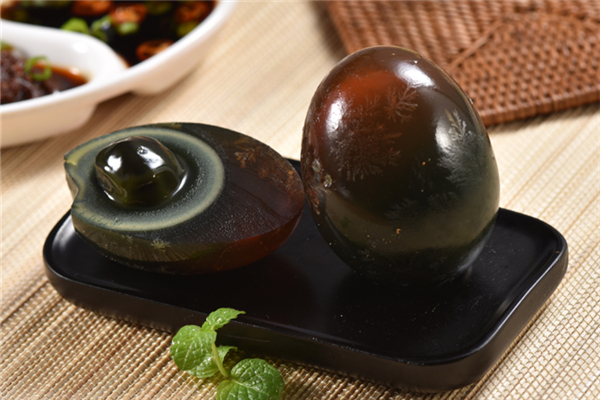 皮蛋是什么蛋做出來(lái)的 皮蛋制作方法及配方 皮蛋是什么蛋做出來(lái)的 皮蛋制作方法及配方