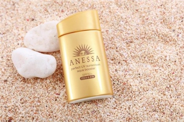 軍訓(xùn)多久補一次防曬 軍訓(xùn)防曬霜哪個牌子效果好 軍訓(xùn)多久補一次防曬 軍訓(xùn)防曬霜哪個牌子效果好